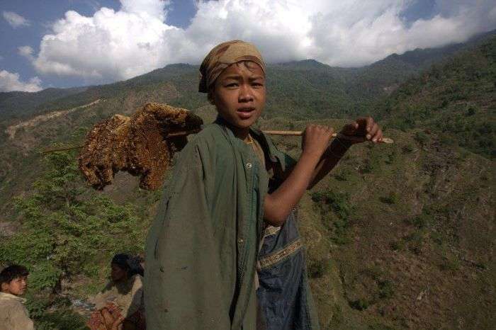 Небезпечна робота в Непалі (24 фото)