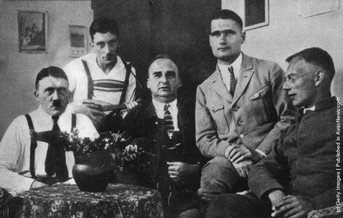 Знімки молодого Адольфа Гітлера (29 фото)