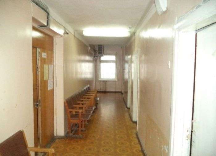 Як в держустановах встановлюють кондиціонери (2 фото)
