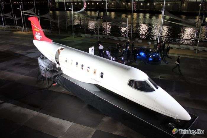 Шикарний інтерєр літака Learjet 85 (21 фото)