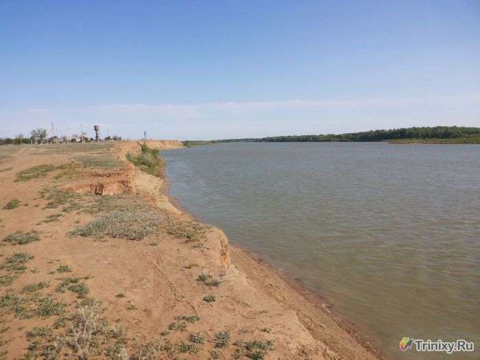 Страшна знахідка на березі річки Іртиш (20 фото)