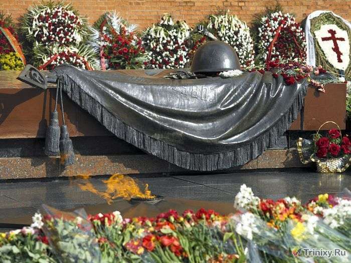 Памятники невідомому солдату в різних країнах світу (37 фото)