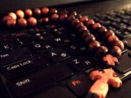 РПЦ йде в онлайн: парафіям рекомендували освоювати проповіді в соцмережах